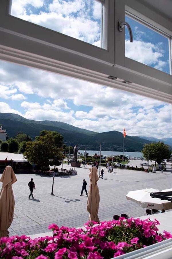 Ohrid Center Galerie House Apartment ภายนอก รูปภาพ
